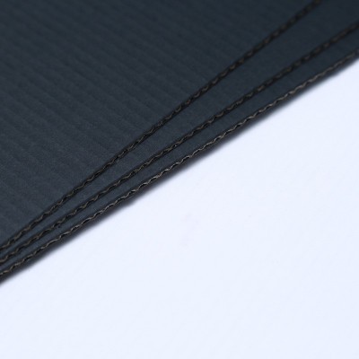 厂家直供黑色白色彩色坑纸板手机盒酒盒飞机盒 电子产品包装内衬