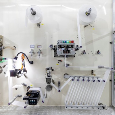 全自动卫生巾生产线设备 高速伺服一体机 多功能护垫包装机 厂家