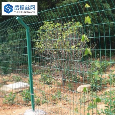 临沂护栏厂家双边丝护栏网高速公路隔离护栏网 圈地防护网